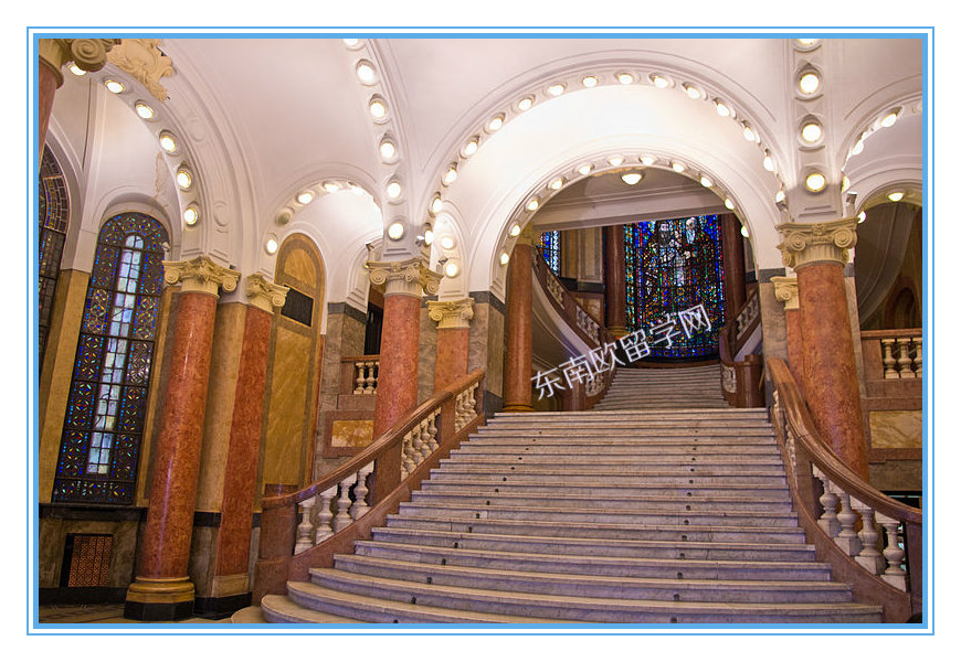 ŷѧmain hall in Sofia University